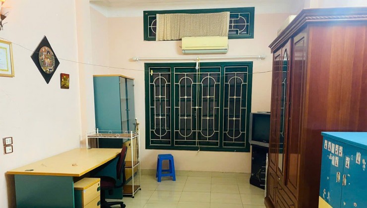 Cho thuê nhà ngõ ba gác Tôn Thất Tùng - Đống Đa - 30m - 4 tầng - 3 ngủ - 11 triệu Full đồ ở ngay